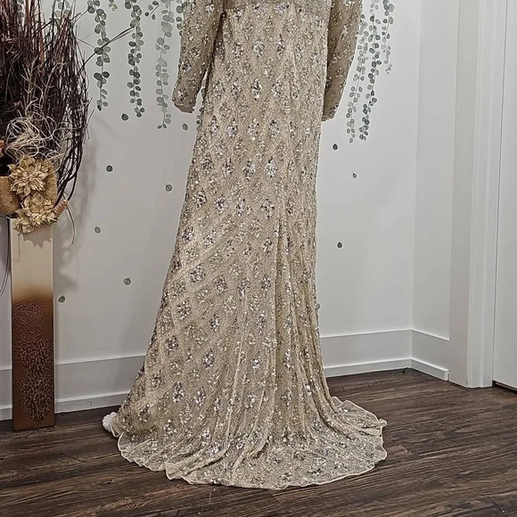 Mac Duggal GEOMETRIC EMBELLISHED EVENING GOWN Sz 16 - Picture 10 of 12